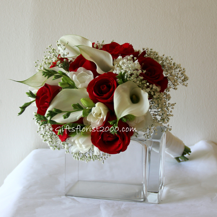Beautiful Calla & Roses-Bridal Bouquet B16