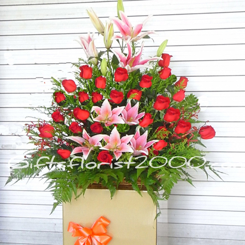 Grand+Flower+Arrangements Grand Flower Arrangements http://www.giftsflorist2000.com/catalog ...