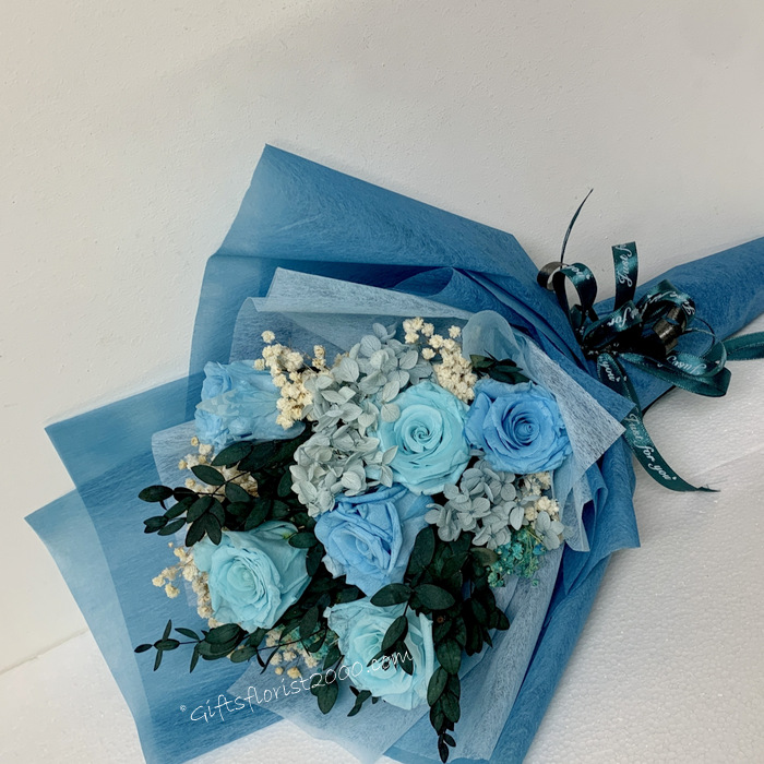 2023PR30-Preserved Bouquet Blue Roses
