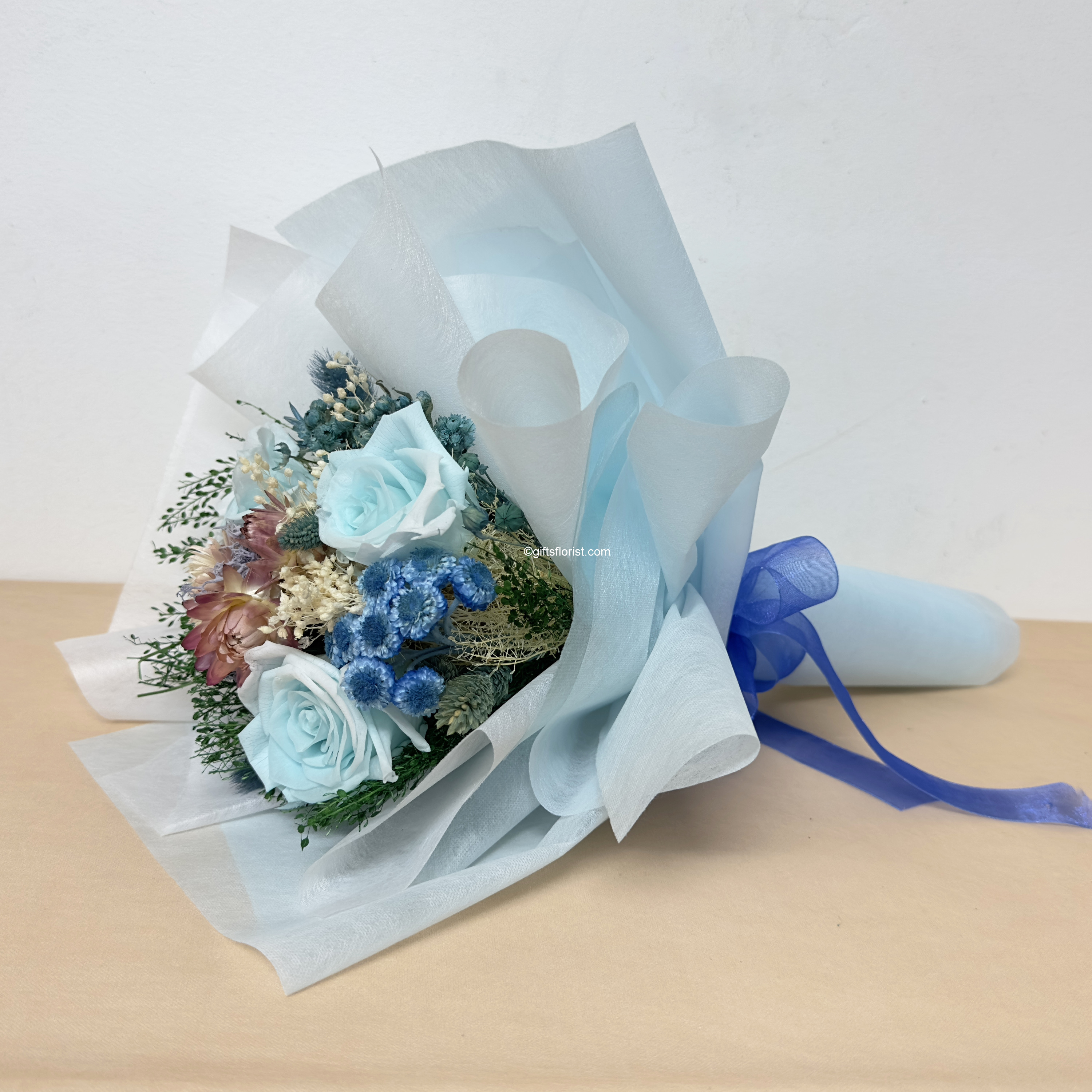 2024PR30-Preserved Bouquet Blue Roses