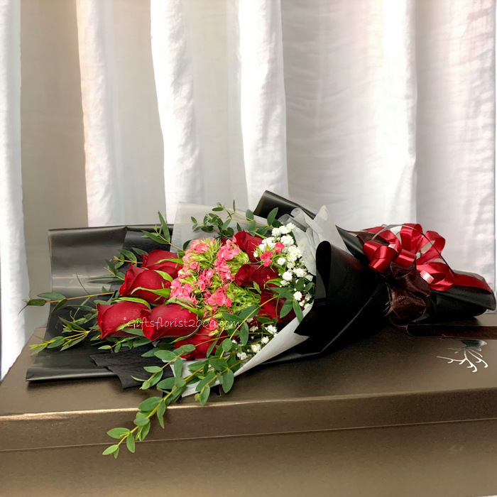 \"Perfect Love\" Roses In Box -RB13
