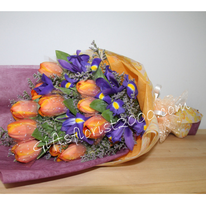 Iris & Tulips Hand Bouquet-TB4
