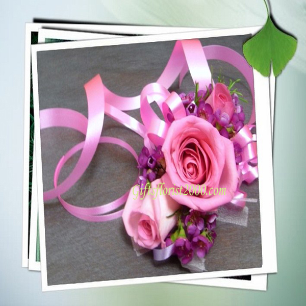 Wristlet 11-Sweet Pink Roses